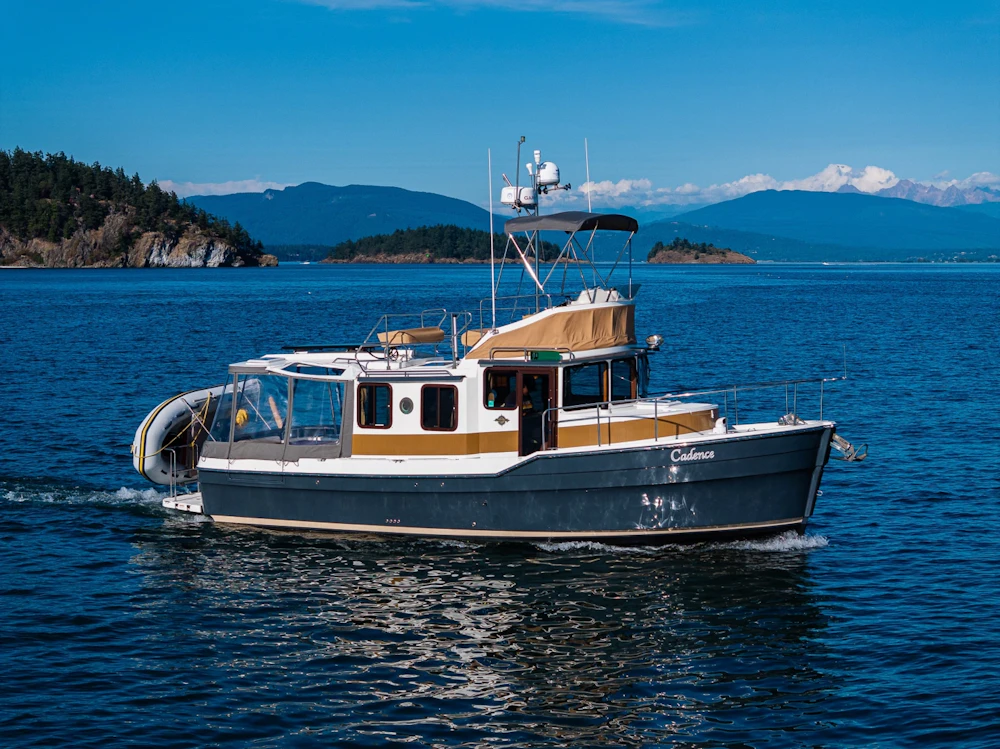 Ranger Tugs R-31 CB Yacht For Sale