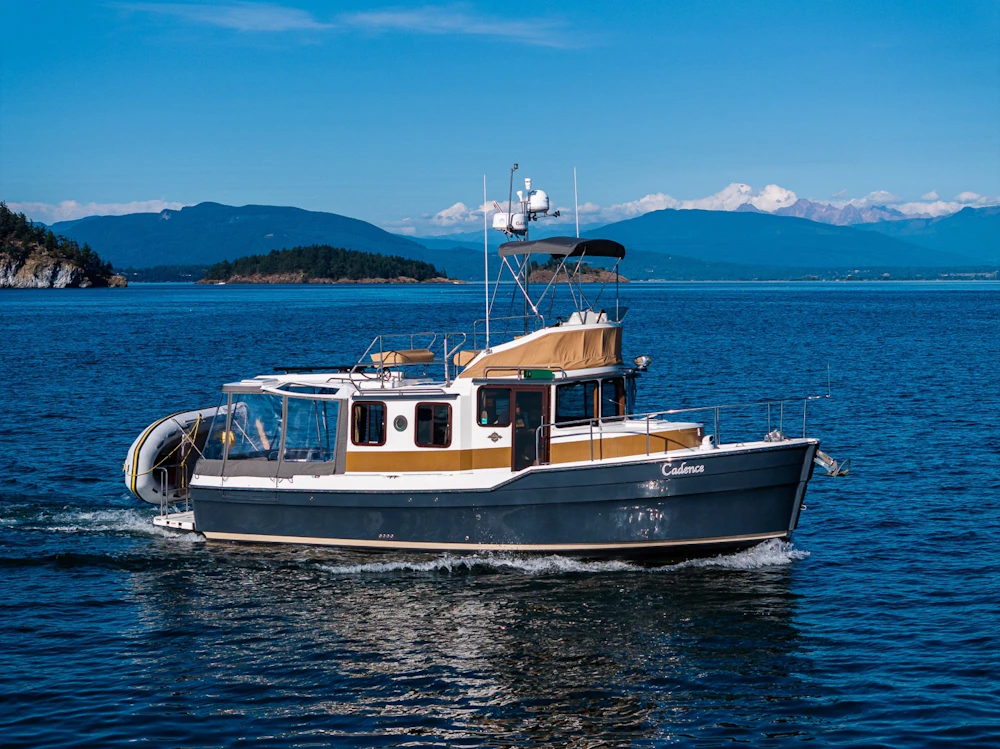 Ranger Tugs R-31 CB Yacht For Sale