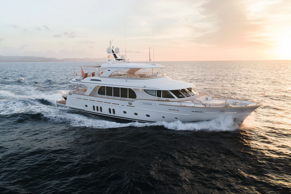 Cerri Cantieri Navali Custom 31 Hybrid Yacht For Sale