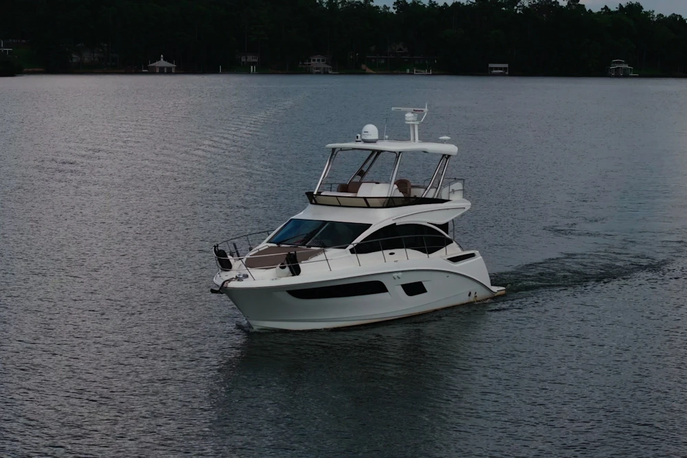 Sea Ray Fly 400 Yacht For Sale