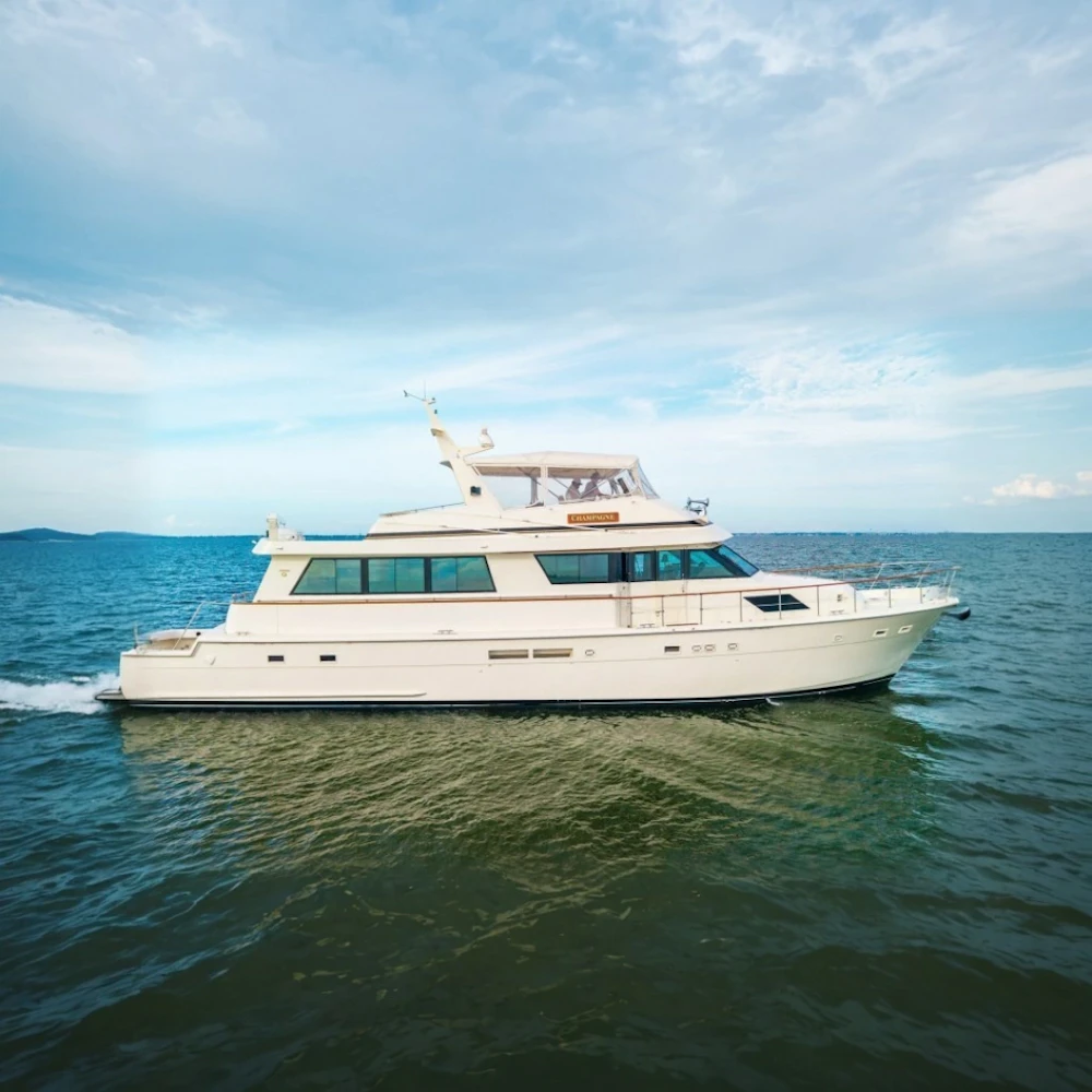 Hatteras 74 Cockpit Motor Yacht Yacht For Sale