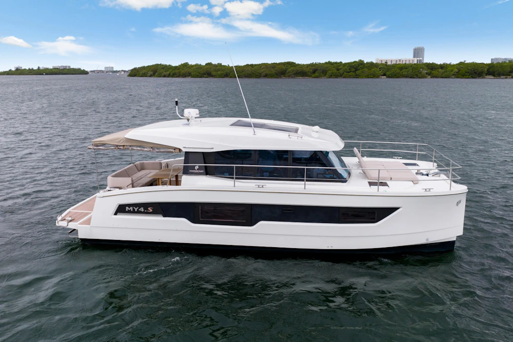 Fountaine Pajot MY4.S Yacht For Sale