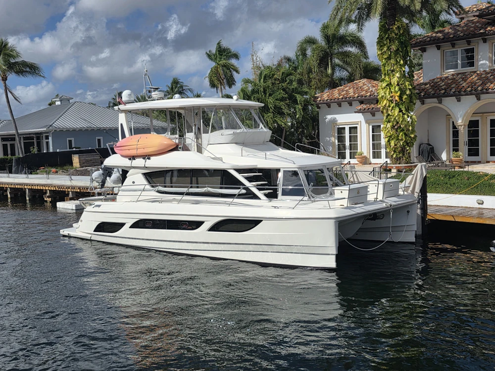 Aquila 48 Yacht For Sale
