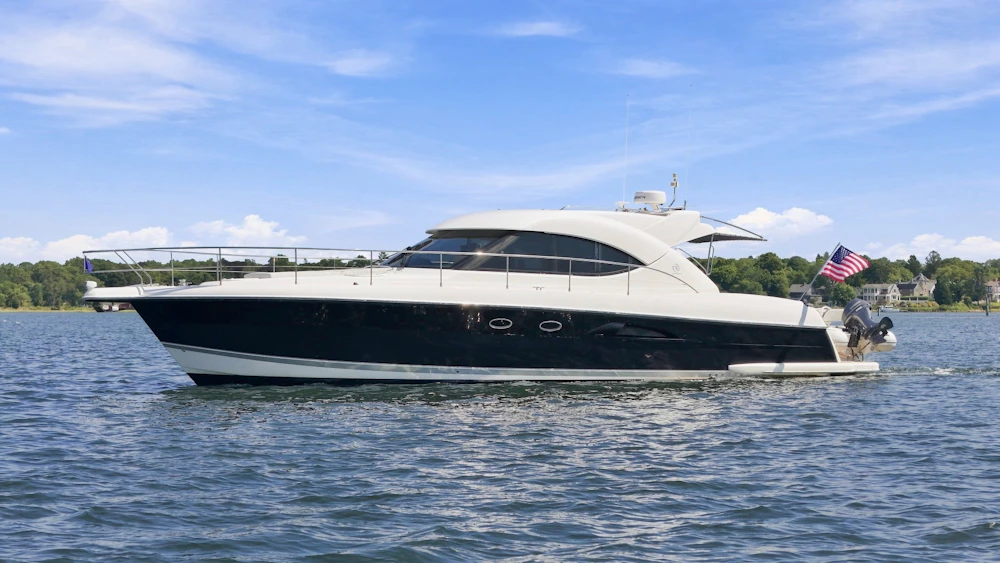 Riviera 4700 Sport Yacht Yacht For Sale