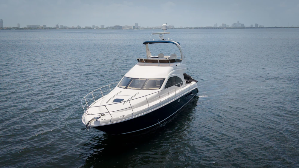 Sea Ray Sedan Bridge Yacht For Sale