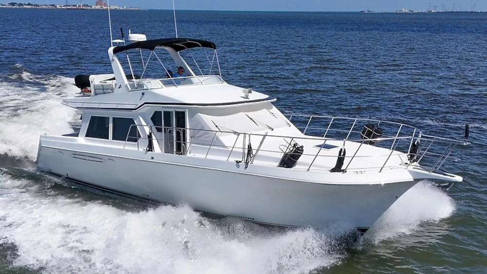 Navigator 5300 Classic Yacht For Sale