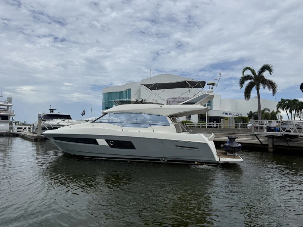 Prestige 460 Yacht For Sale