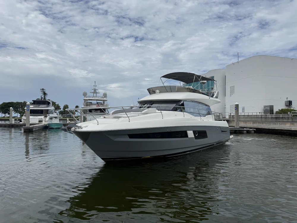 Prestige 460 Yacht For Sale