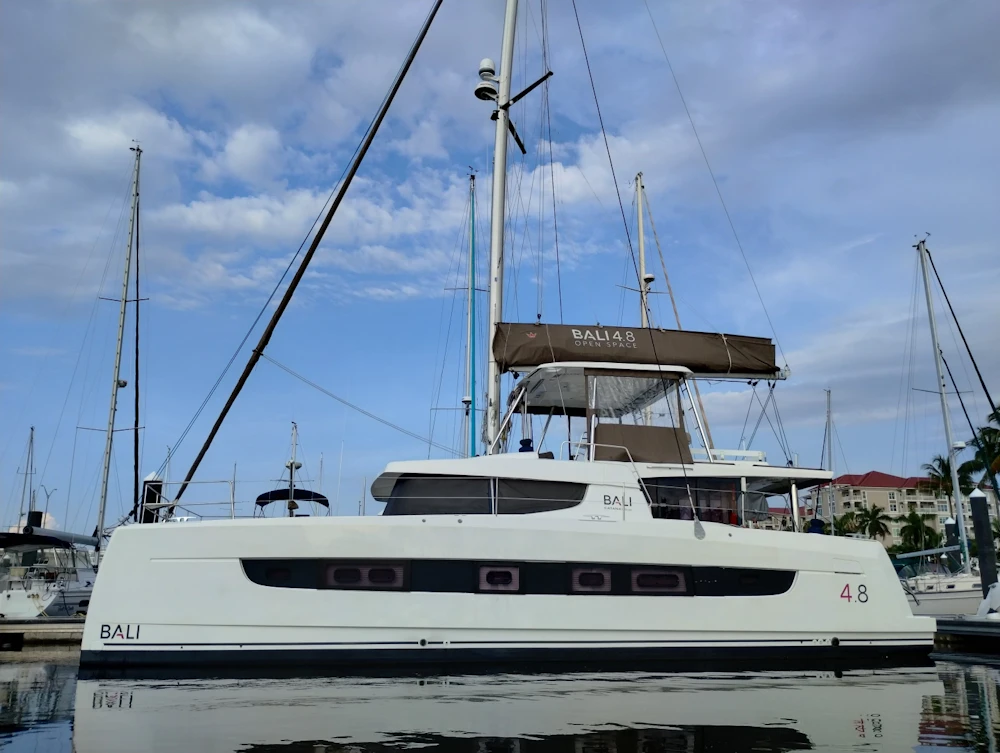 Bali 4.8 Yacht For Sale