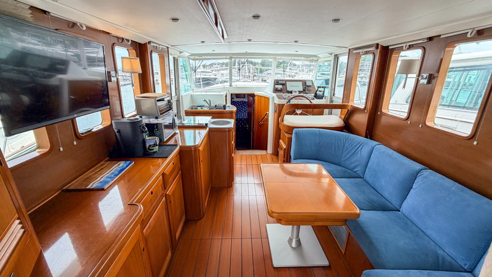 Beneteau SWIFT TRAWLER 42 Yacht For Sale