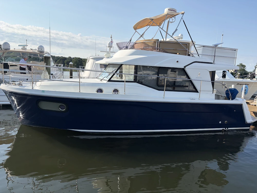 Beneteau SWIFT TRAWLER 30 Yacht For Sale