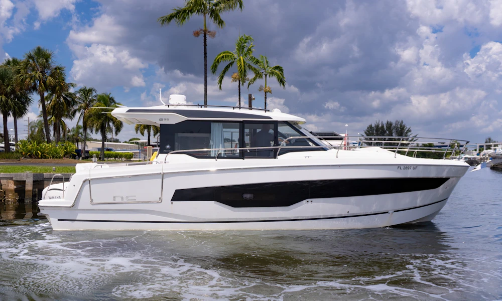 Jeanneau NC 1295 Coupe Yacht For Sale