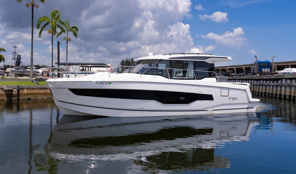 Jeanneau NC 1295 Coupe Yacht For Sale