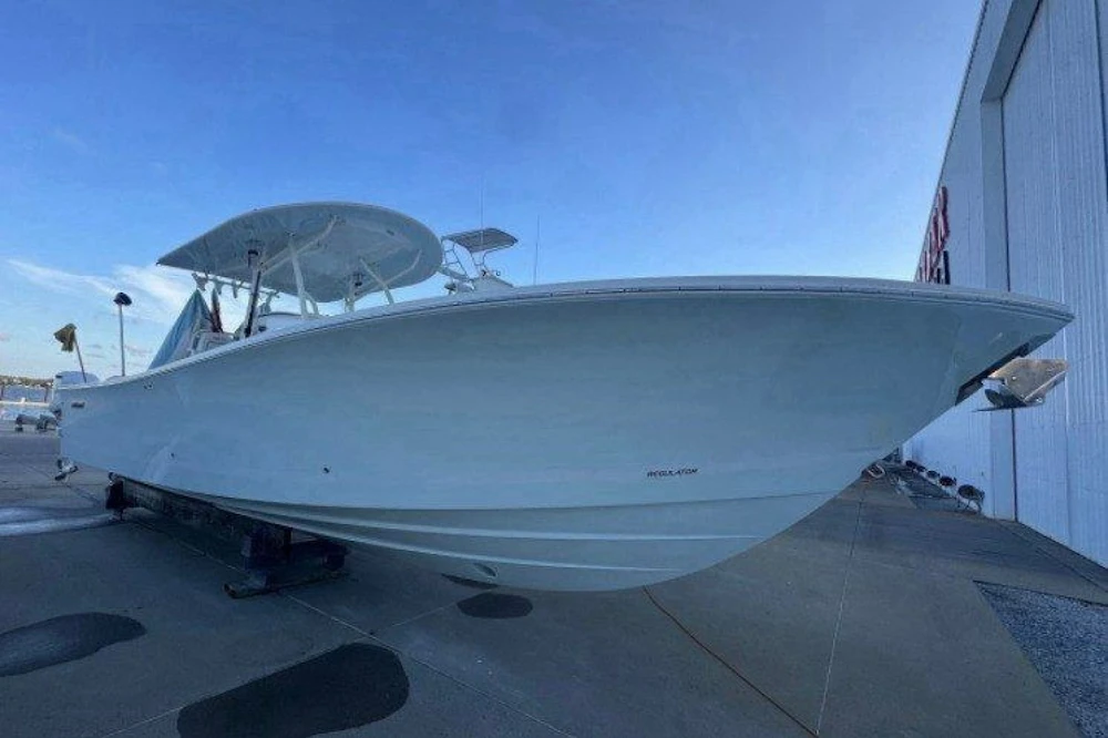 Regulator 34 Yacht For Sale