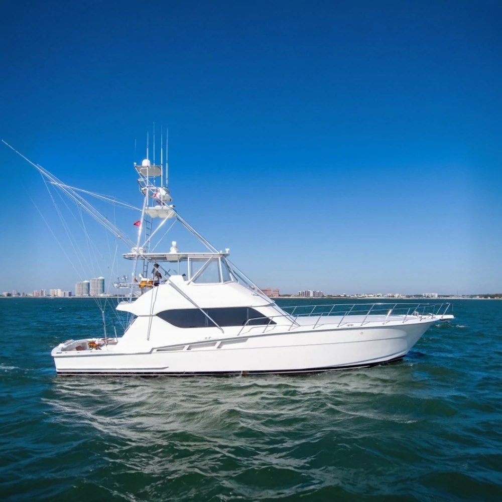 Hatteras 60 Convertible Yacht For Sale