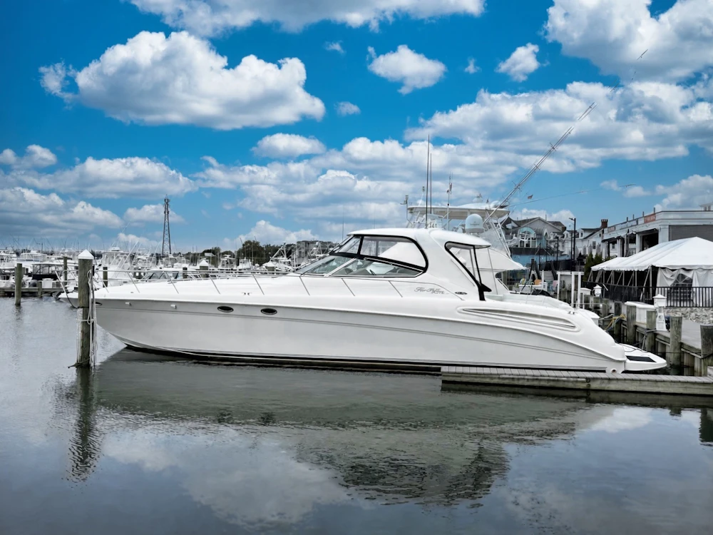 Sea Ray 550 Sundancer Yacht For Sale