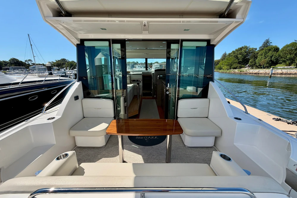 Tiara Yachts C39 Coupe Yacht For Sale
