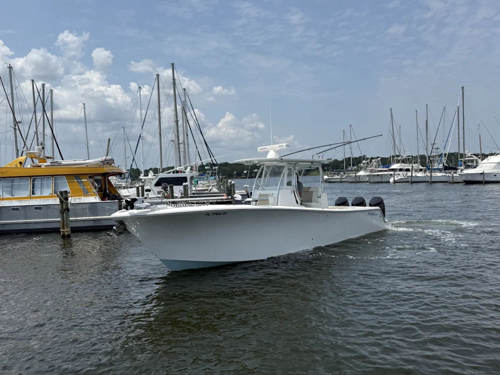 Front Runner 33 Yacht For Sale
