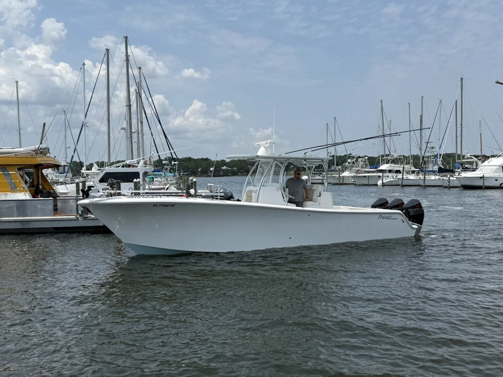Front Runner 33 Yacht For Sale