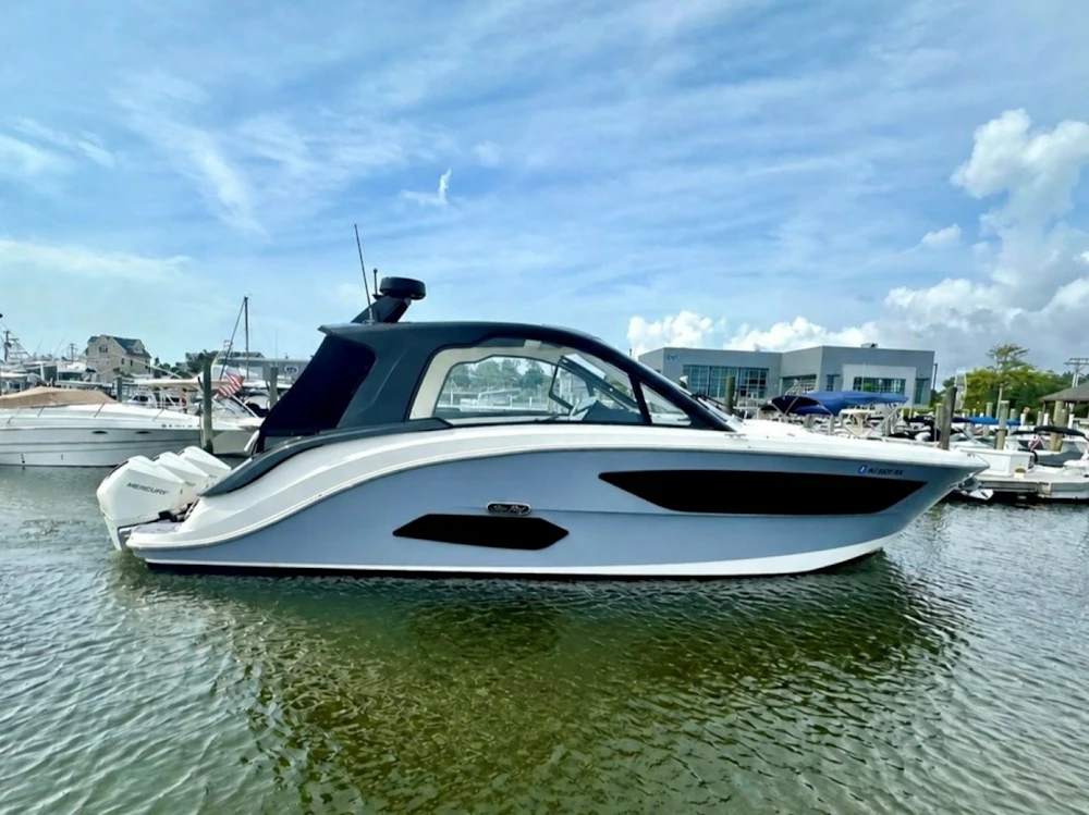 Sea Ray 37 Sundancer 370 OB Yacht For Sale