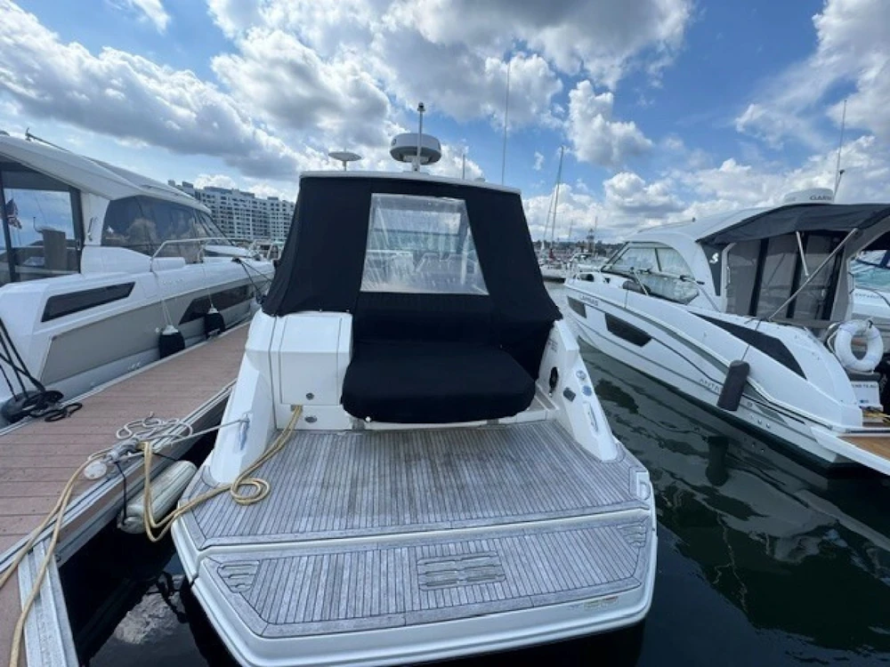 Sea Ray 320 Sundancer Yacht For Sale