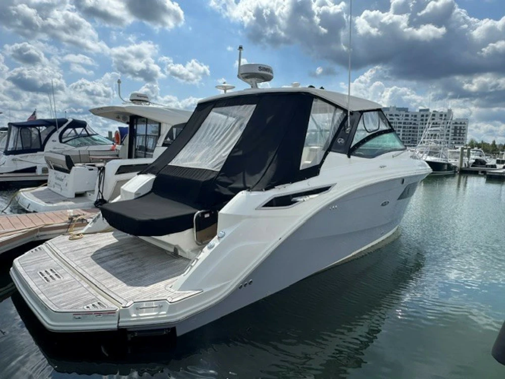 Sea Ray 320 Sundancer Yacht For Sale