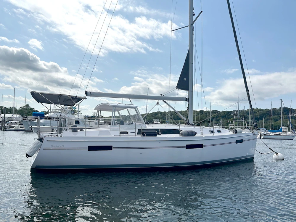 Catalina 425 Yacht For Sale