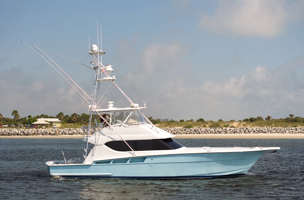 Hatteras 55 Convertible Yacht For Sale