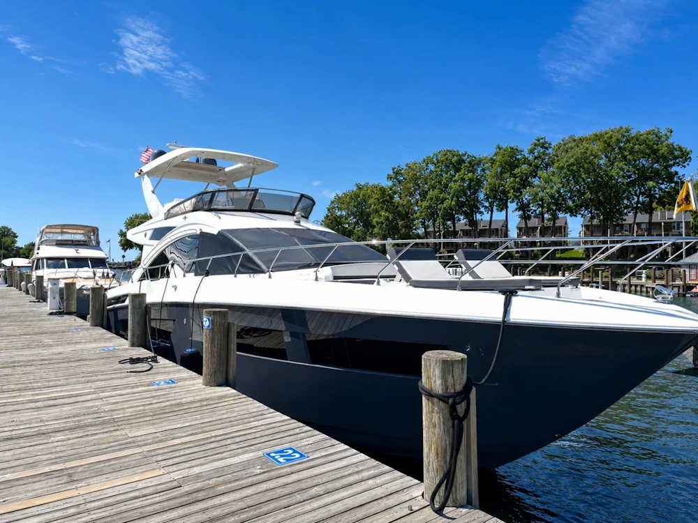 Cruisers 60 FLY Yacht For Sale