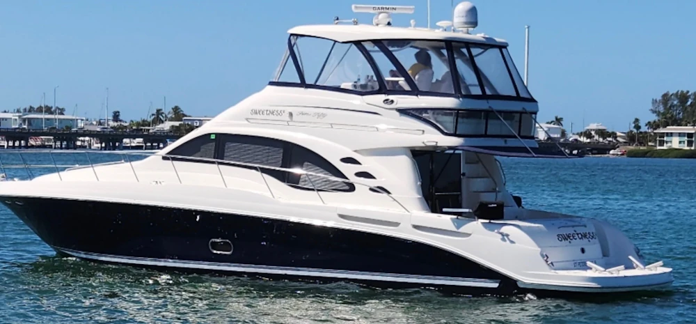 Sea Ray 550 SEDAN BRIDGE Yacht For Sale