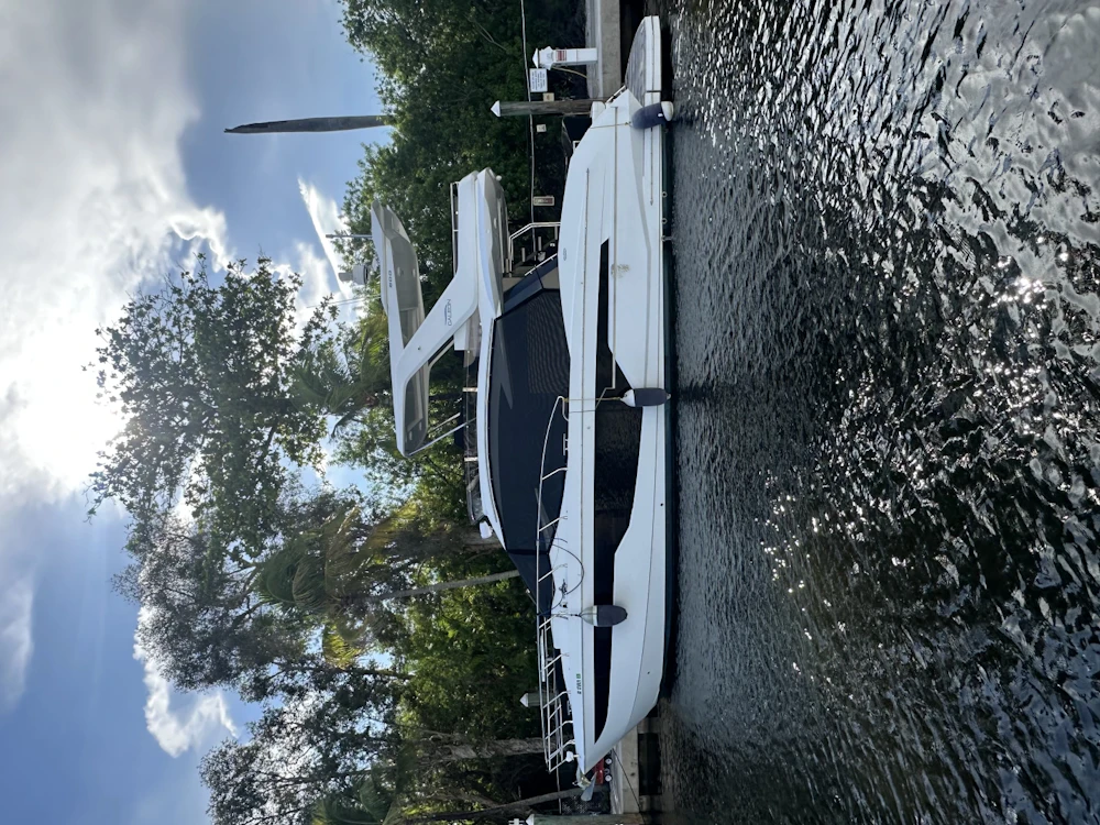 Galeon 500 FLY Yacht For Sale