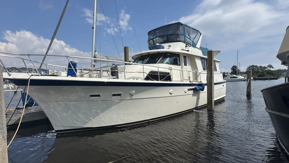 Hatteras 53 Extended Deckhouse Yacht For Sale