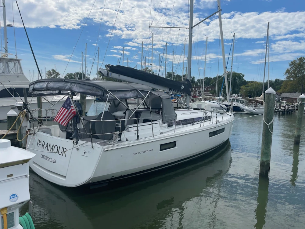 Jeanneau 440 Yacht For Sale