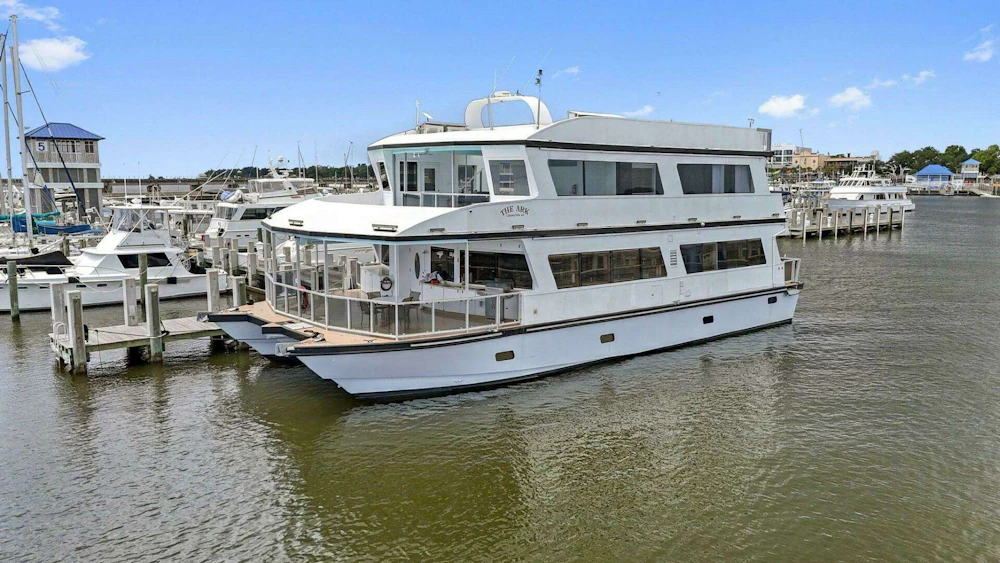 Avenger Luxury Catamaran Coastal Cruiser Yacht For Sale