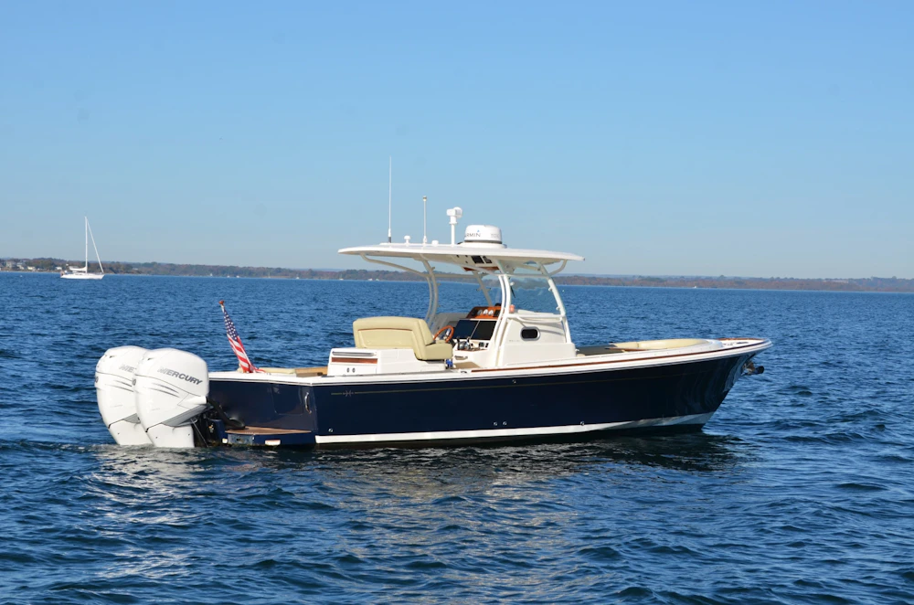 Hunt Yachts 32 CC Yacht For Sale