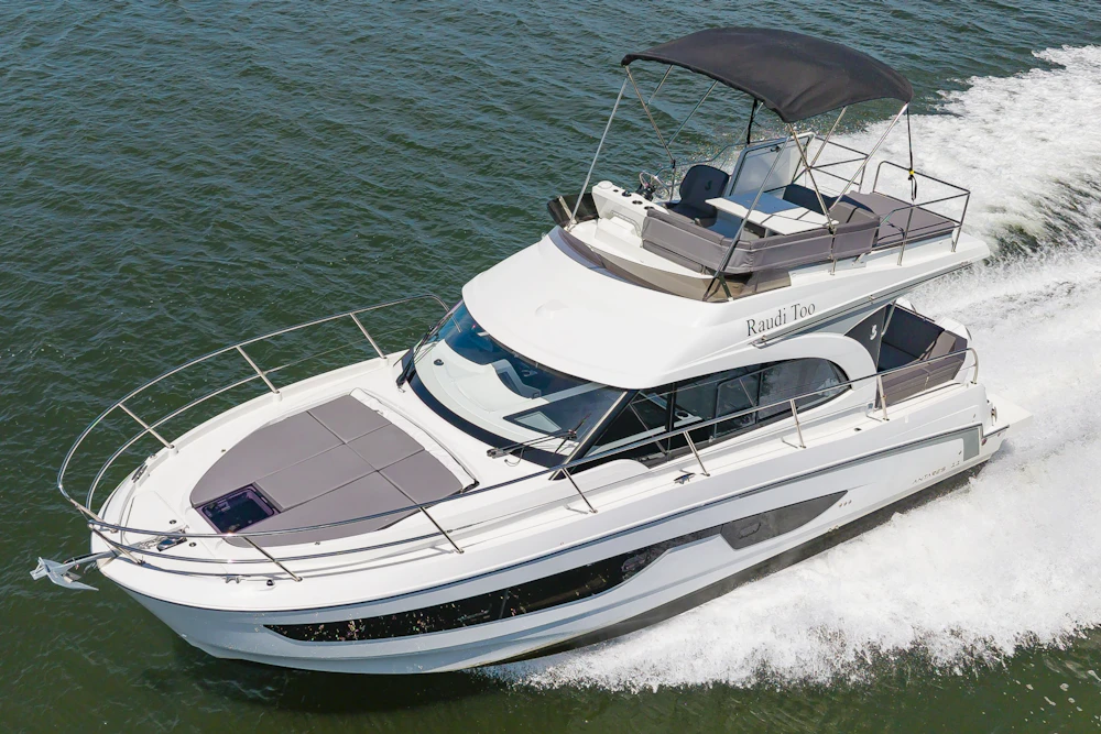 Beneteau Antares 11 Fly Yacht For Sale