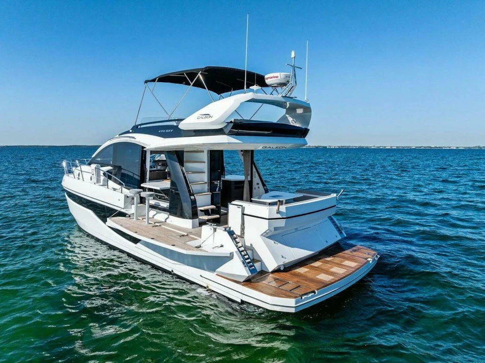 Galeon 470 Sky Yacht For Sale