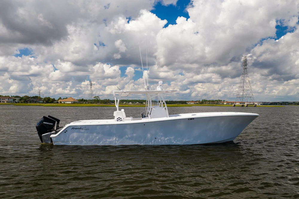 Front Runner Center Console Yacht For Sale