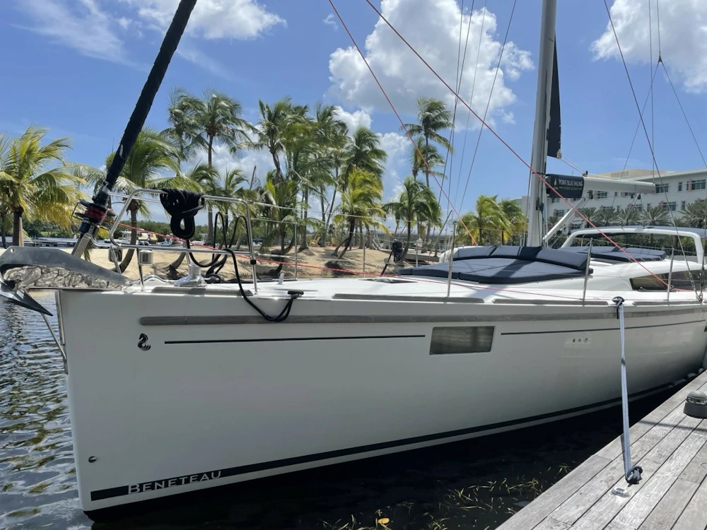 Beneteau SENSE 55 Yacht For Sale