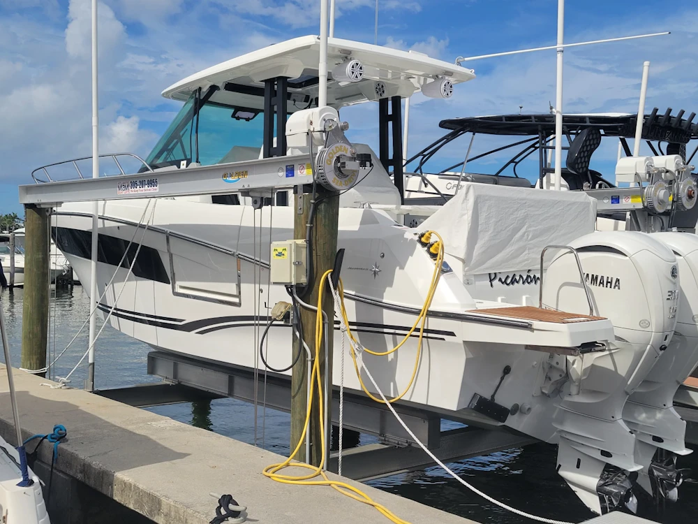 Jeanneau Leader 10.5 WA Series 2 Yacht For Sale