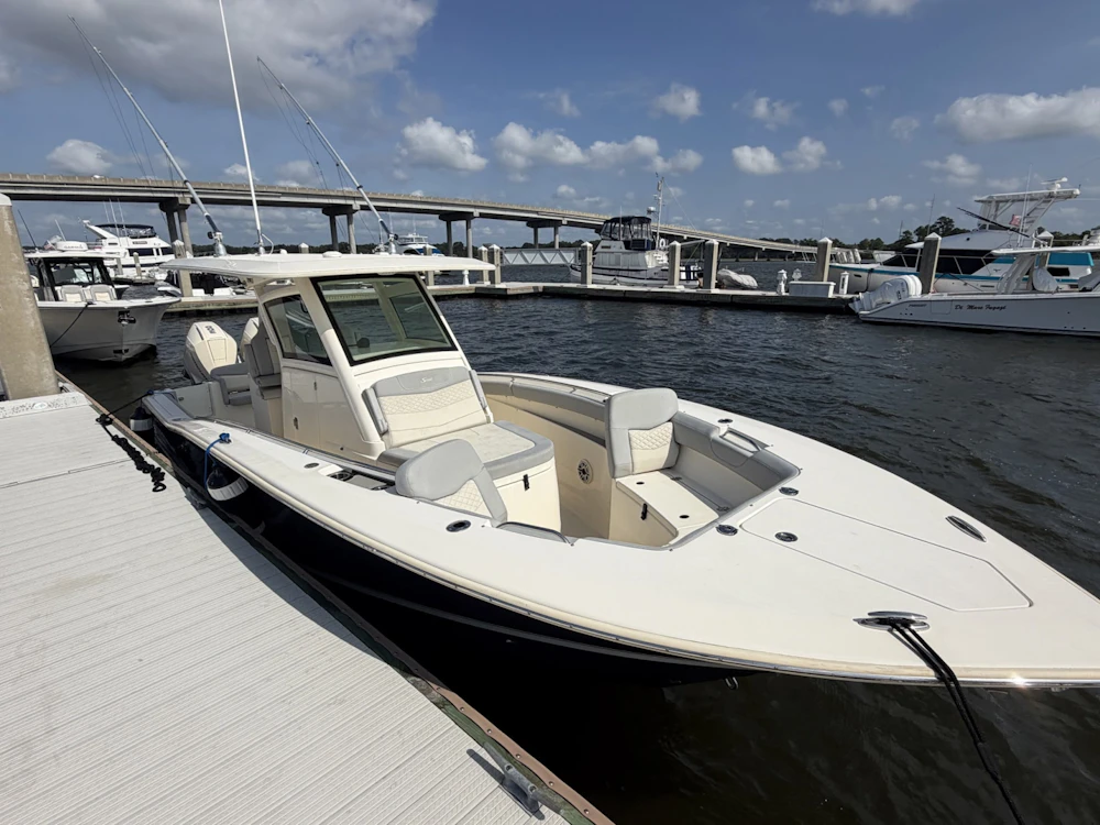 Scout 305 LXF Yacht For Sale