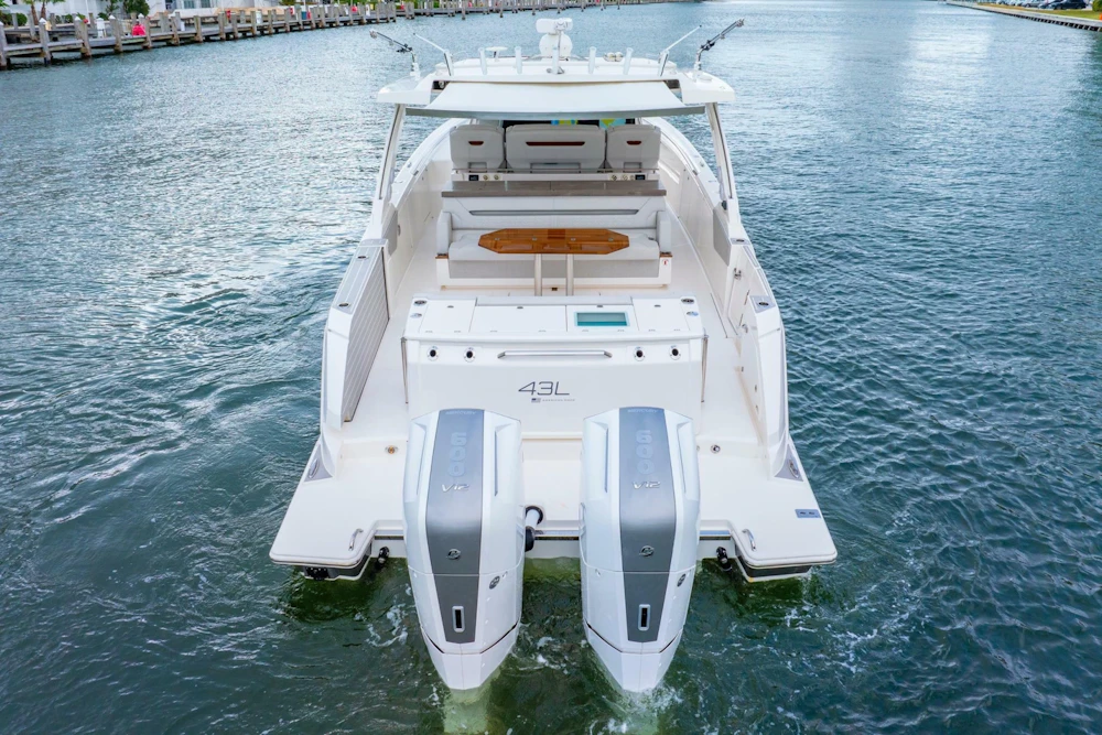 Tiara Yachts 43 LS Yacht For Sale