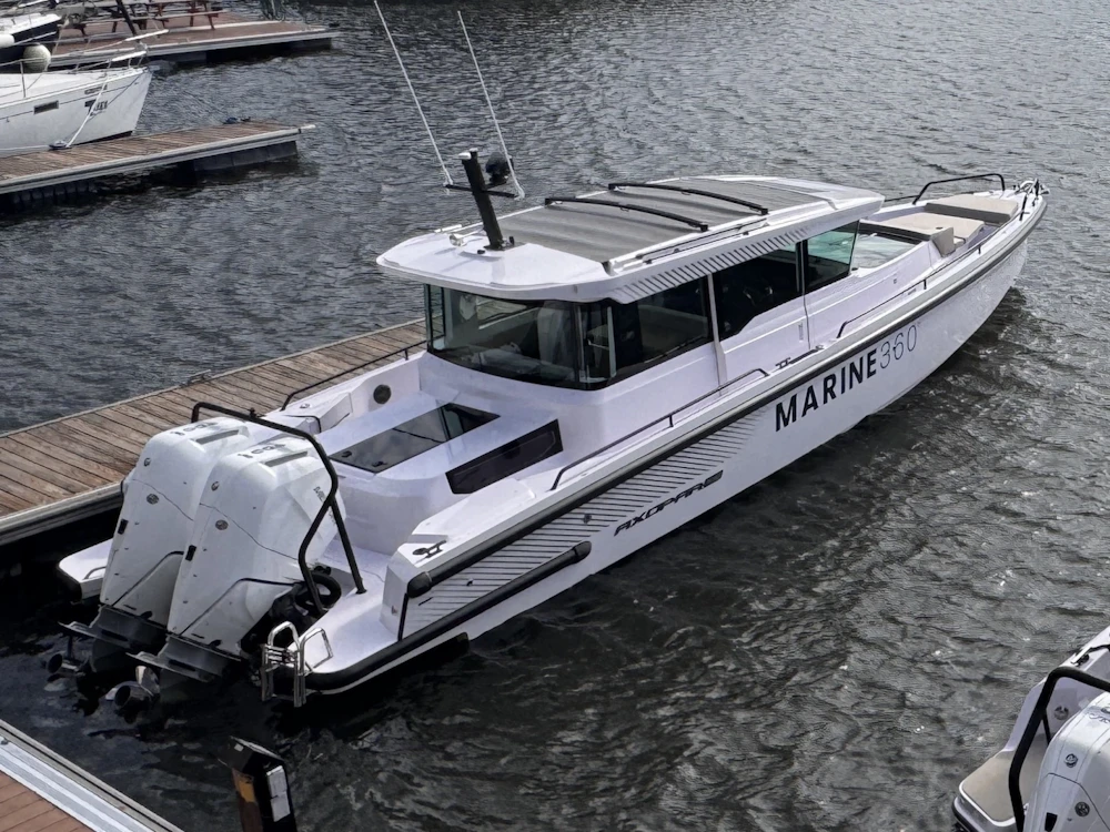 Axopar 37 XC Cross Cabin Yacht For Sale
