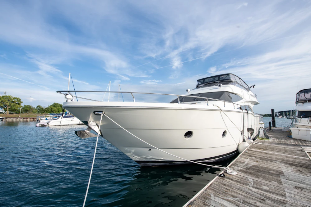 Marquis 720 FLY Yacht For Sale