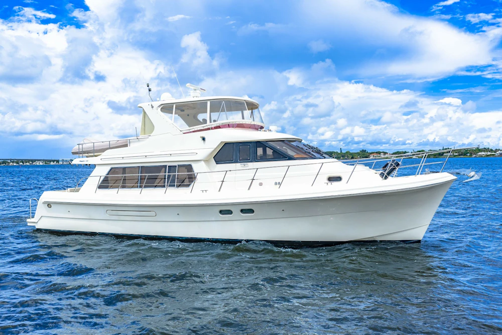 Hampton 558 Pilothouse Yacht For Sale