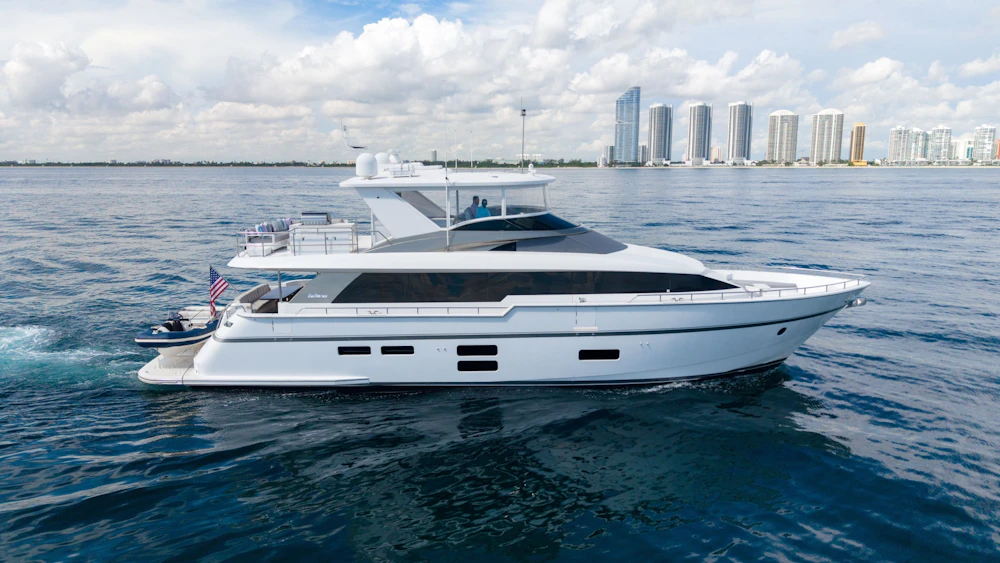 Hatteras M75 Yacht For Sale