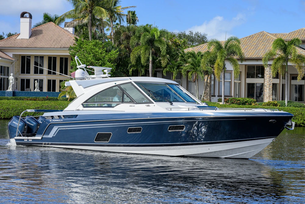 Formula 400 SSC Yacht For Sale