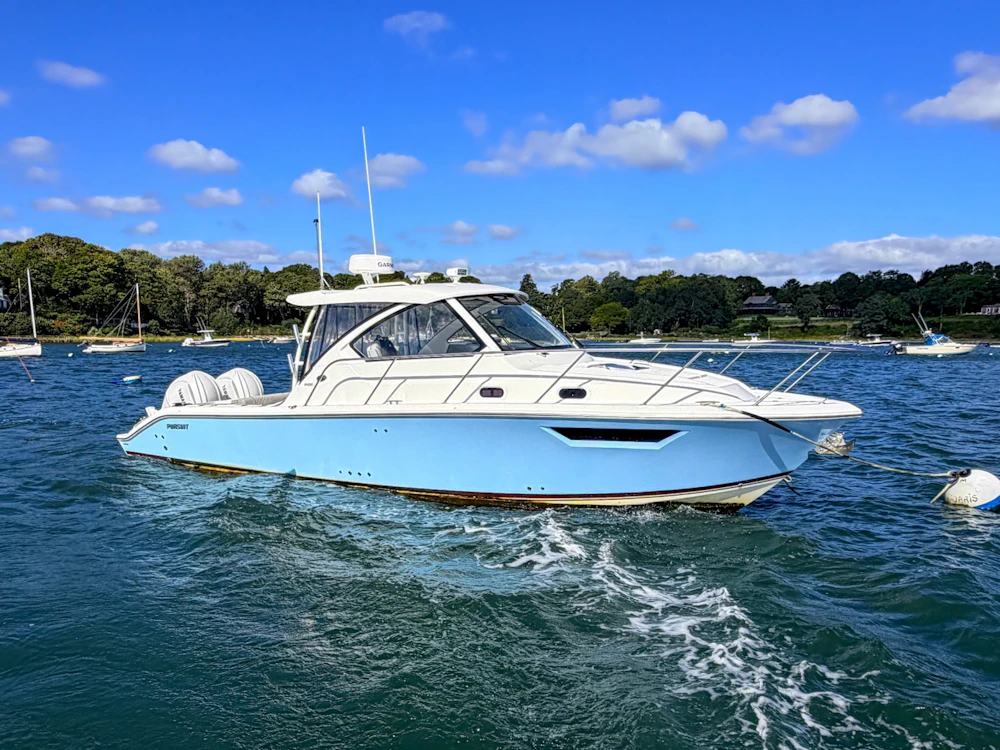 Pursuit OS 325 Offshore Yacht For Sale