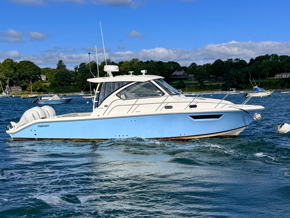 Pursuit OS 325 Offshore Yacht For Sale