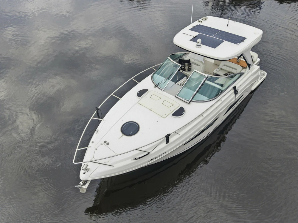 Regal 33 Express Yacht For Sale